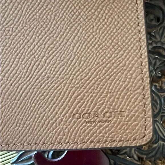 Coach Medium Brown Pebbled Leather Checkbook Wallet. VGUC - Picture 8 of 9